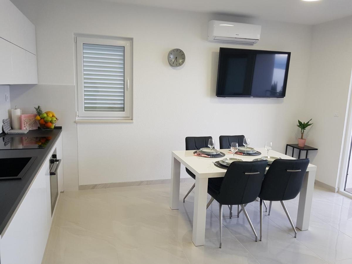 La Vista Apartments Мимице Экстерьер фото
