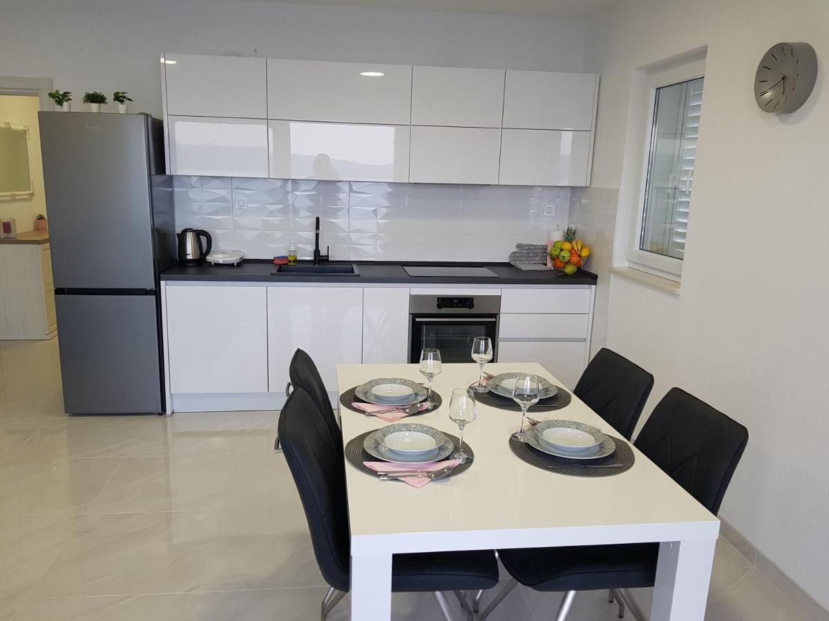 La Vista Apartments Мимице Экстерьер фото