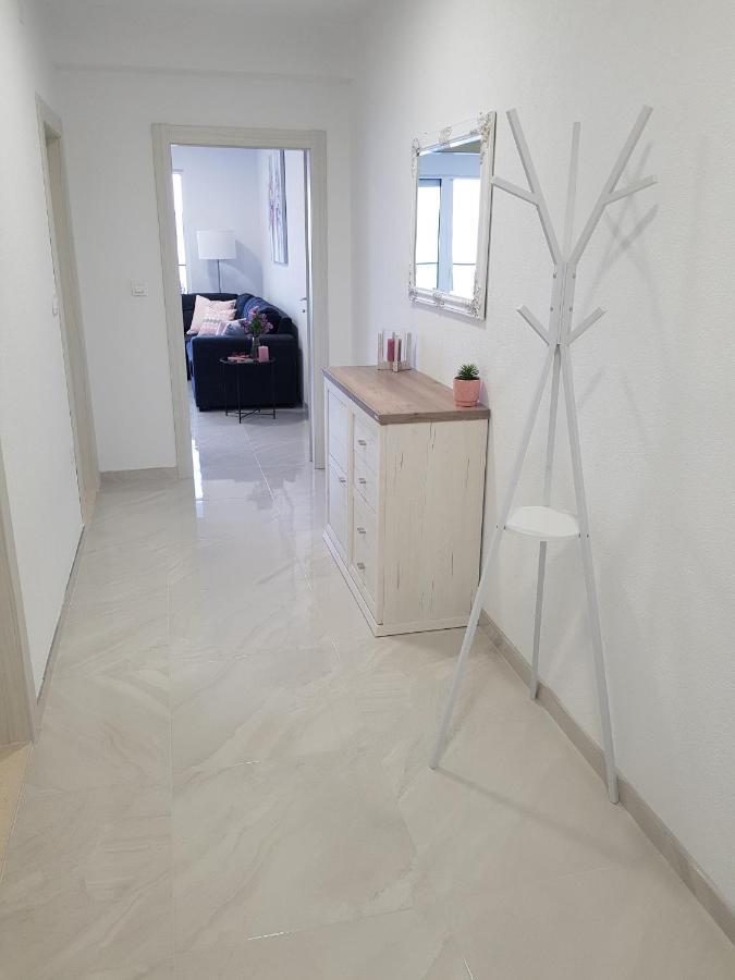 La Vista Apartments Мимице Экстерьер фото