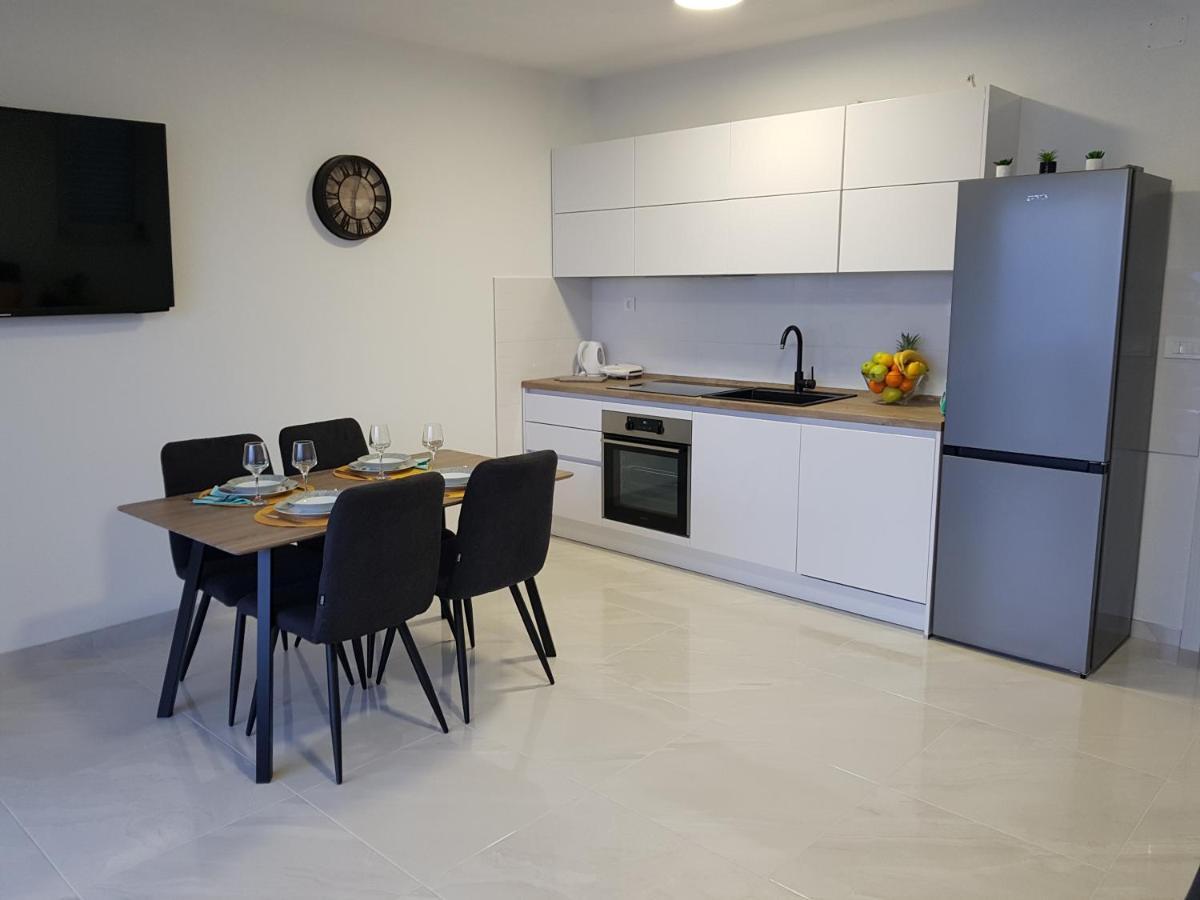 La Vista Apartments Мимице Экстерьер фото