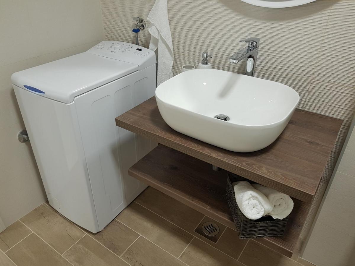 La Vista Apartments Мимице Экстерьер фото