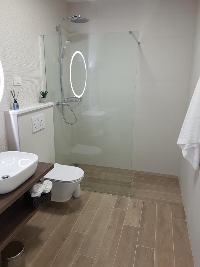 La Vista Apartments Мимице Экстерьер фото